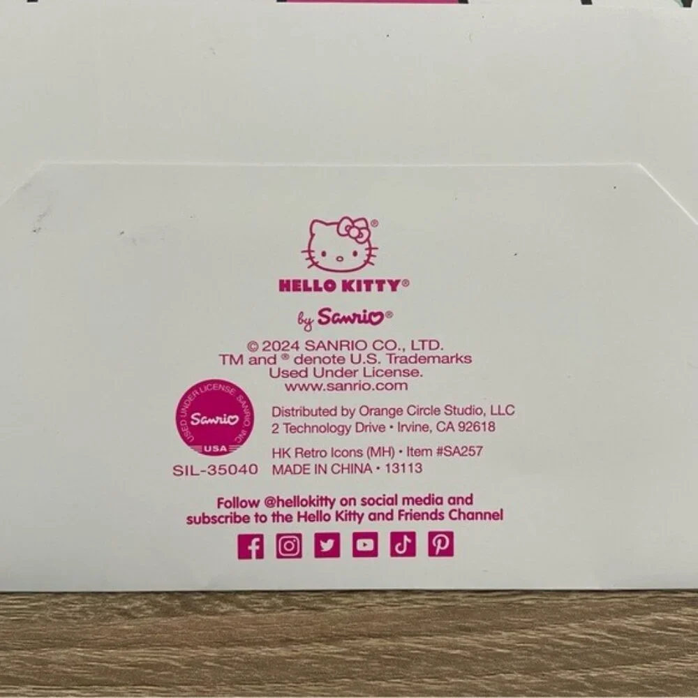 Hello Kitty White Hello Kitty Face Gift Bag NEW